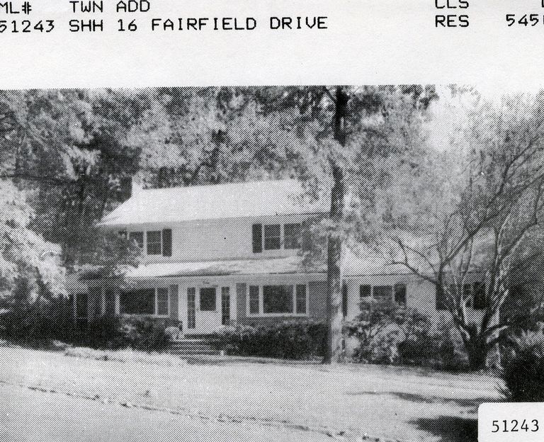          16 Fairfield Drive, Short Hills picture number 1
   