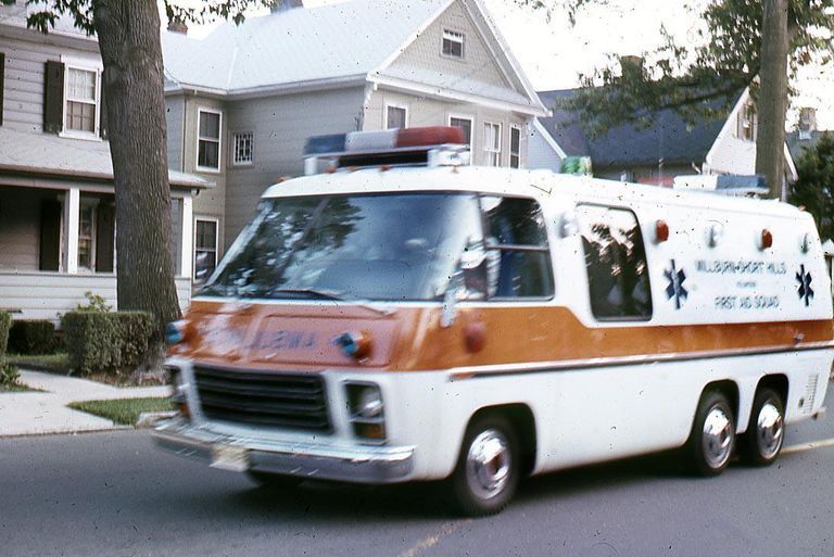          July 4: Millburn-Short Hills First Aid Squad Ambulance in American Bicentennial Parade, 1976 picture number 1
   