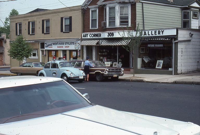          309 Millburn Avenue: Art Corner and Upper Cut Men's Hair Stylists, 1978 picture number 1
   
