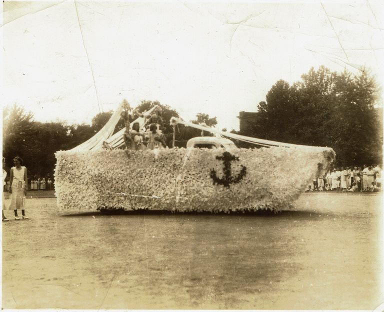          4 1/4 x 5 1/4 inches
   