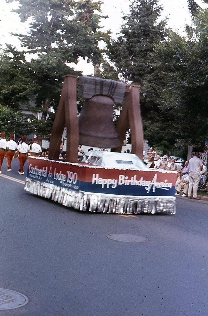          July 4: Continental Lodge 190 Liberty Bell Float in American Bicentennial parade, 1976 picture number 1
   