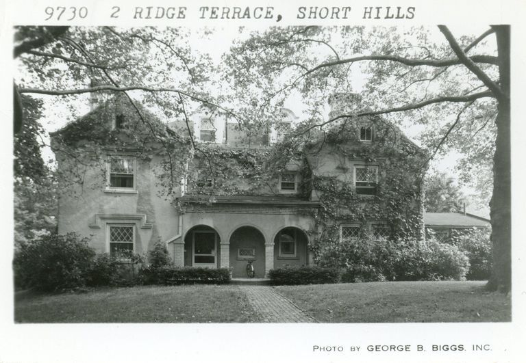          2 Ridge Terrace, Short Hills picture number 1
   