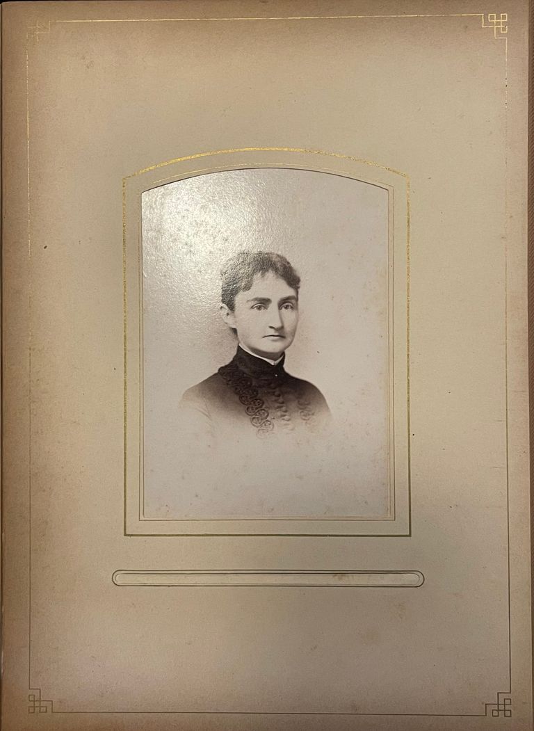          Brison: Family Album, page 5 picture number 1
   