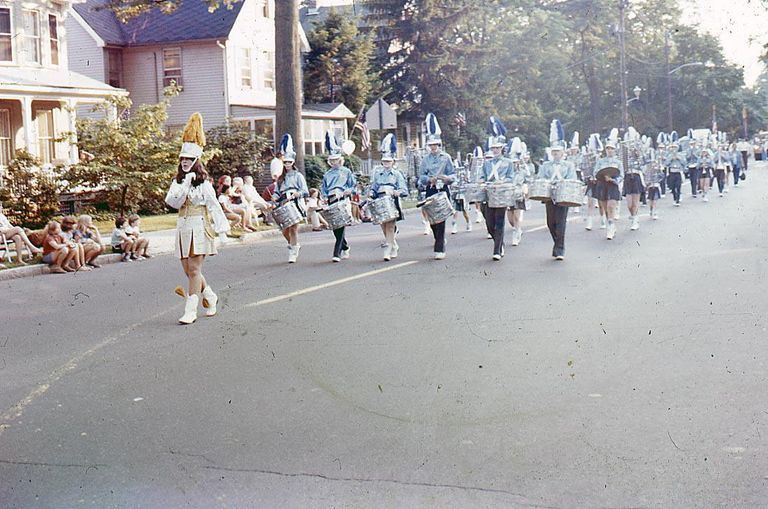          July 4: Majorette and Marching Band in American Bicentennial Parade, 1976 picture number 1
   