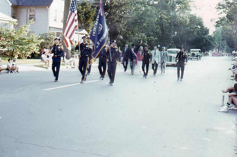          July 4: Millburn Police Department in American Bicentennial Parade, 1976 picture number 1
   