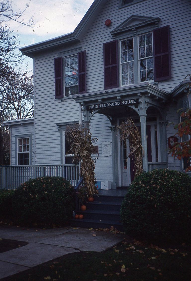          Neighborhood House: Neighborhood House at 12 Taylor Street, 1993 picture number 1
   