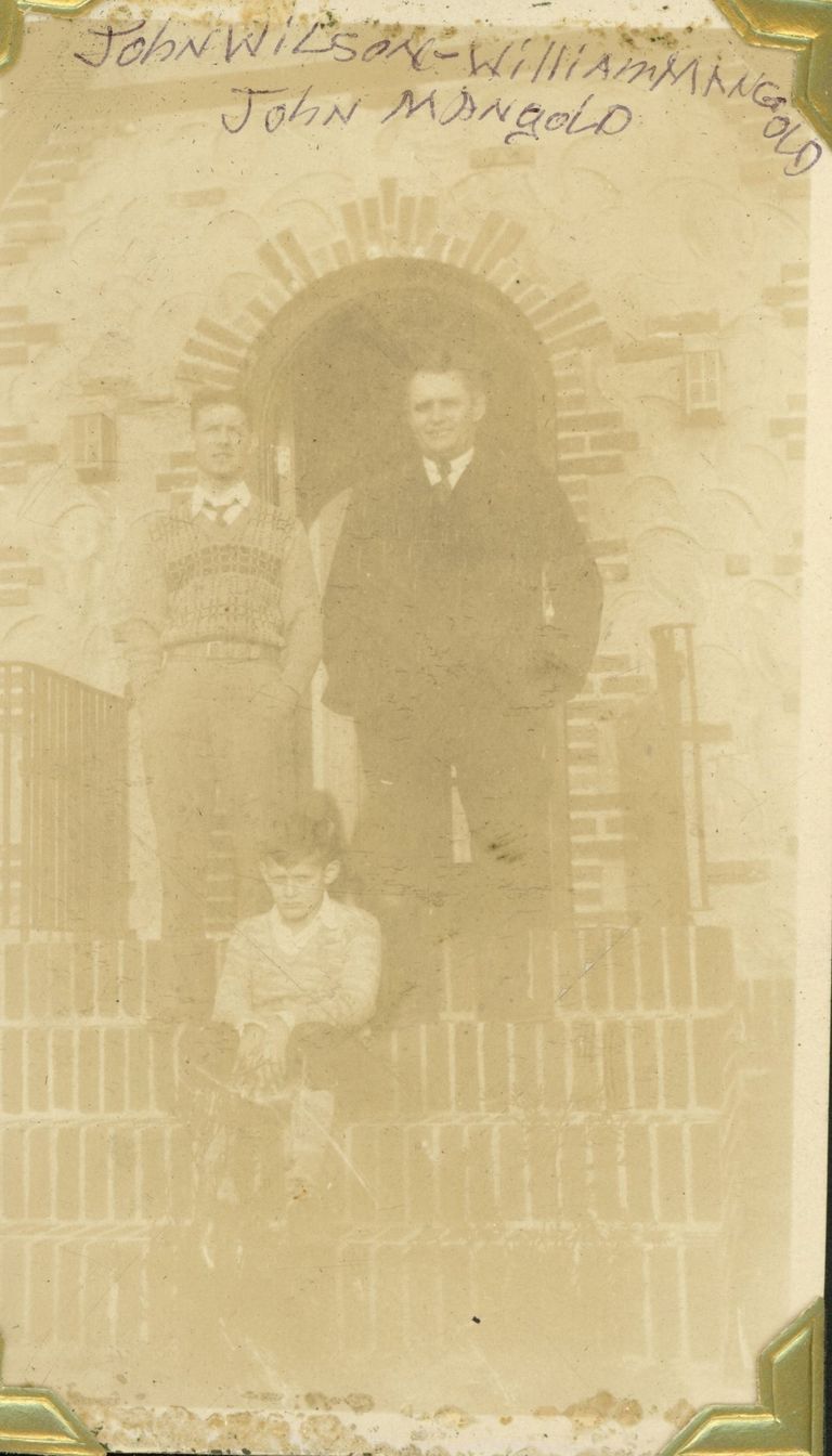          Mangold: William Mangold, John Wilson and John Mangold, c. 1928 picture number 1
   