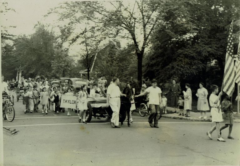          Date and event unidentified. Possibly Memorial Day 1948; Wyckoff Collection
   