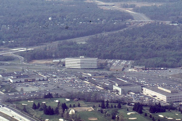          Short Hills Mall: Aerial View, 1976 picture number 1
   