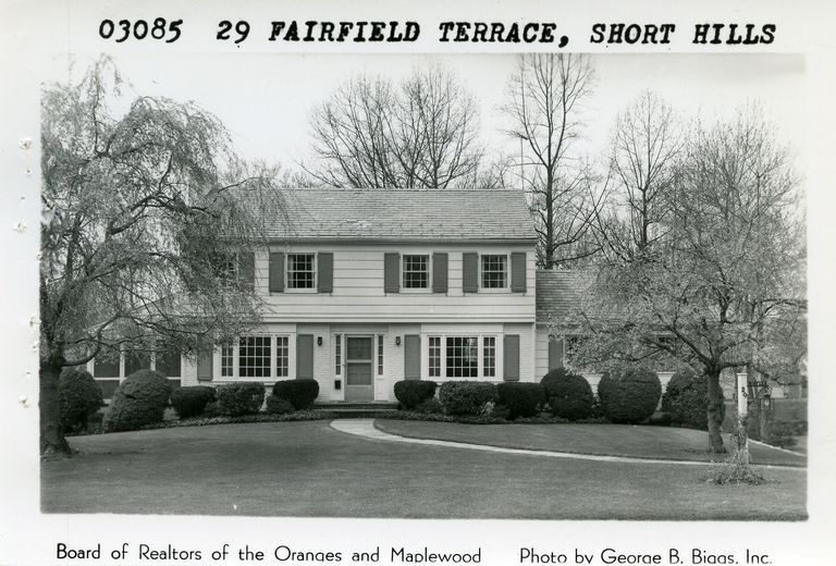          29 Fairfield Terrace, Short Hills picture number 1
   