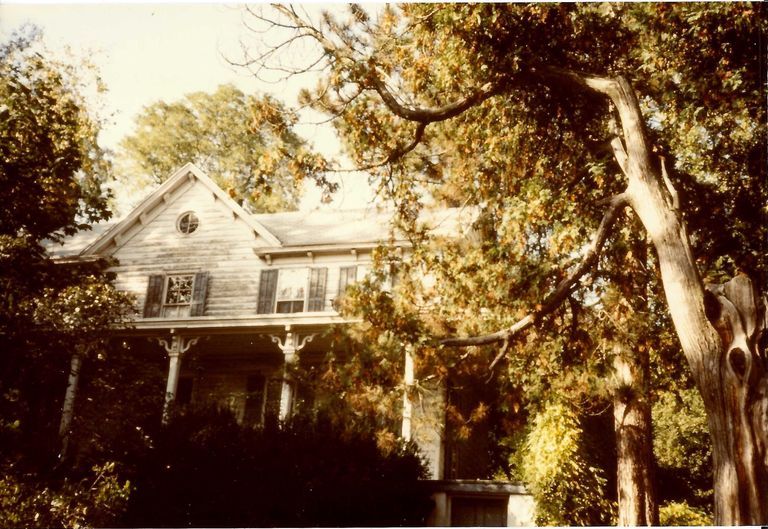          Bodwell: 431 Millburn Avenue, 1980 picture number 1
   