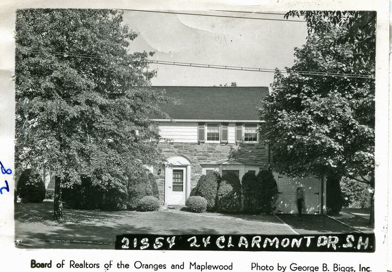          24 Claremont Drive, Short Hills picture number 1
   