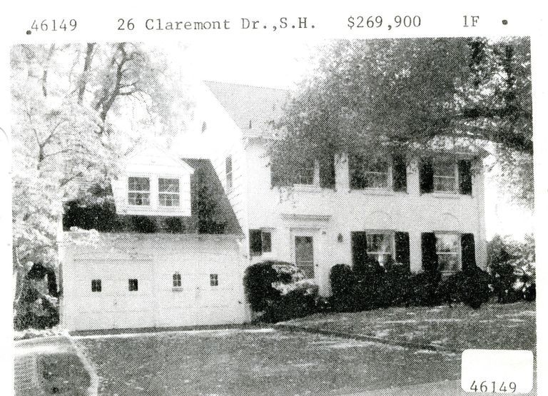          26 Claremont Drive, Short Hills picture number 1
   