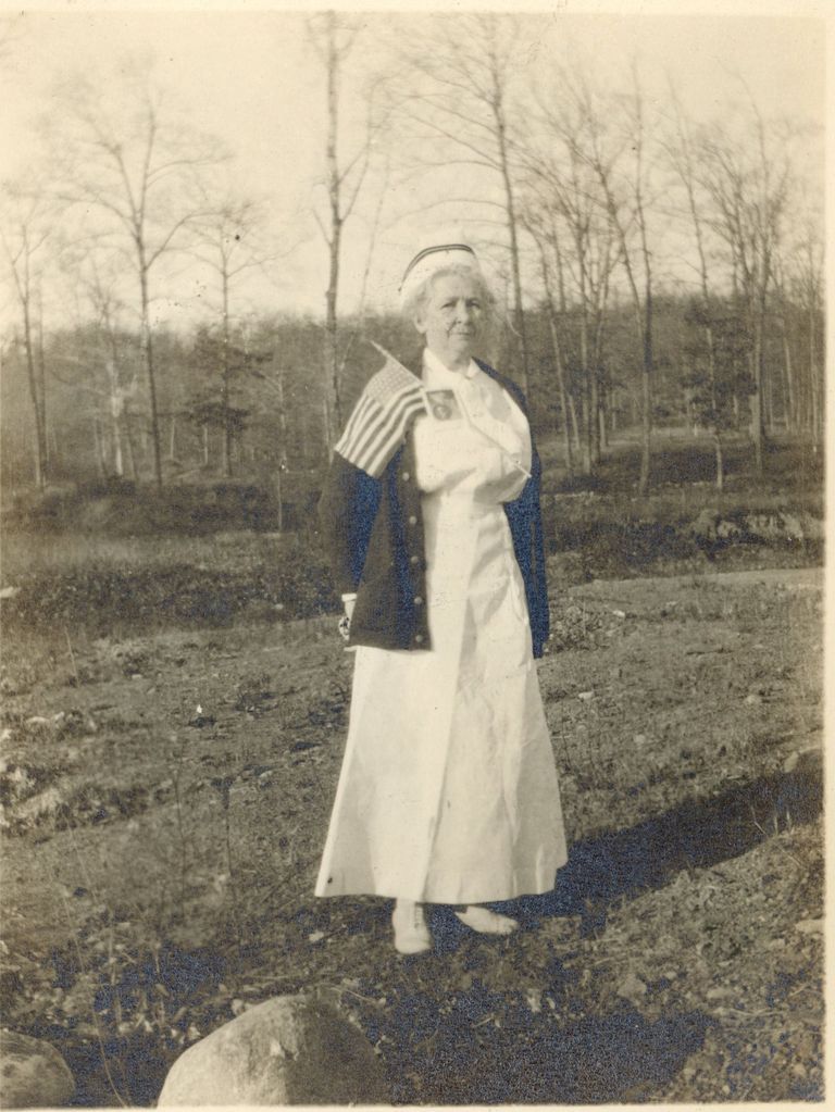          Bosworth: Bessie Bosworth with photo of Guy Bosworth and Flag picture number 1
   