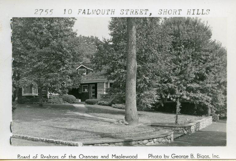          10 Falmouth Street, Short Hills picture number 1
   