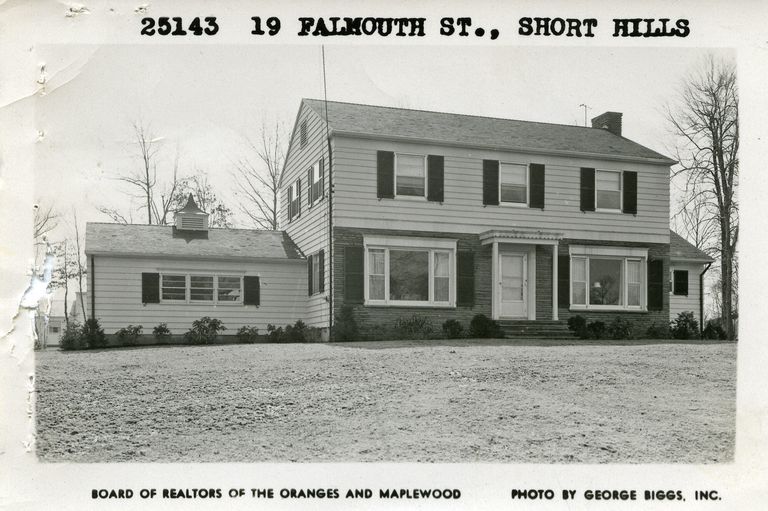          19 Falmouth Street, Short Hills picture number 1
   