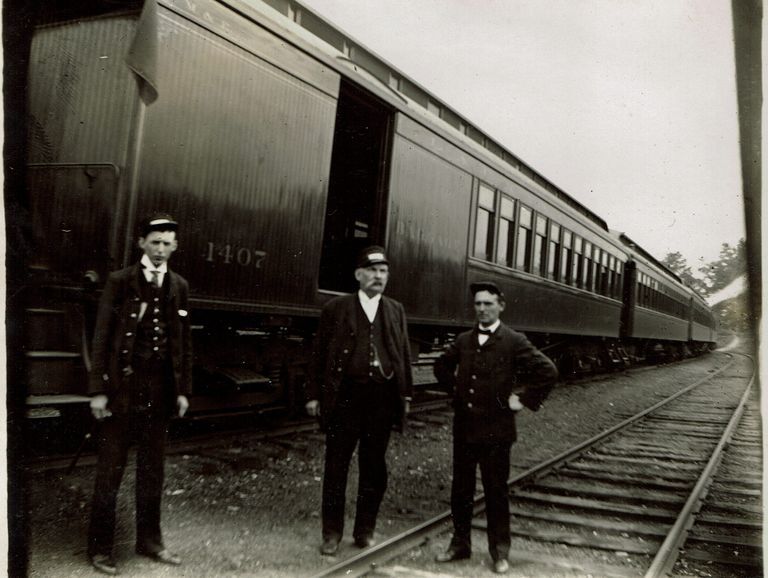          Marshall-Schmidt Album: Delaware, Western and Lackawanna Railroad Car 1407 and 3 Workers picture number 1
   
