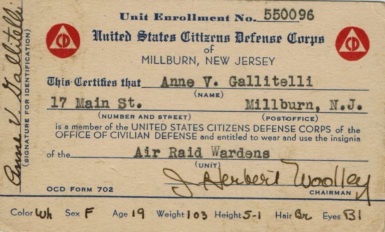          Gallitelli: Anne Gallitelli Civil Defense Card picture number 1
   