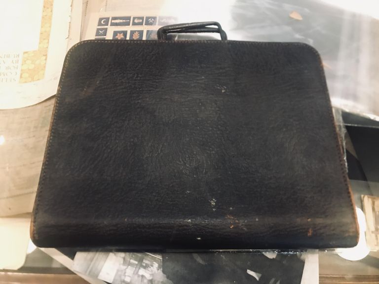          Rudiger: Stanley Rudiger - Leather Briefcase picture number 1
   