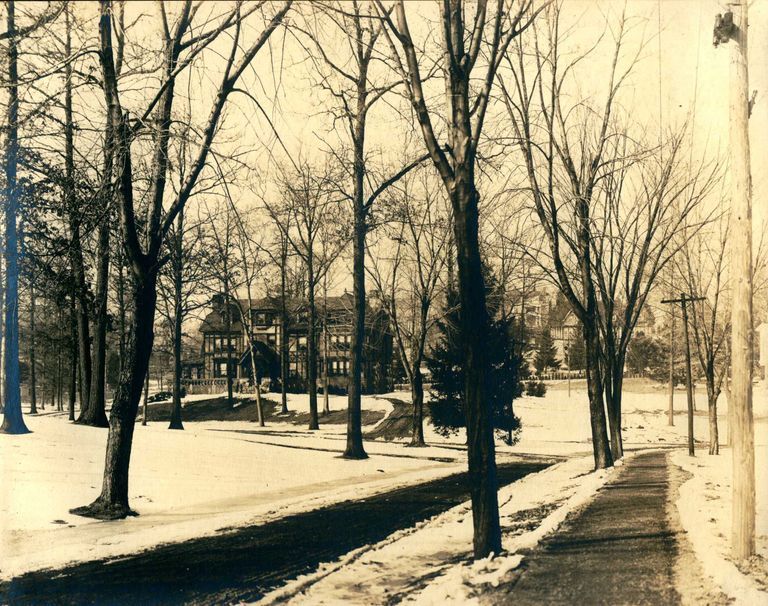          Hartshorn Photo Album Short Hills: 100 Knollwood picture number 1
   