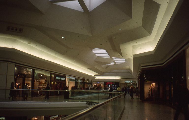          Short Hills Mall, 1993 picture number 1
   