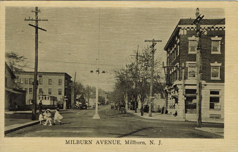          Millburn Avenue: Millburn Avenue with Traffic Light at Four Corners picture number 1
   