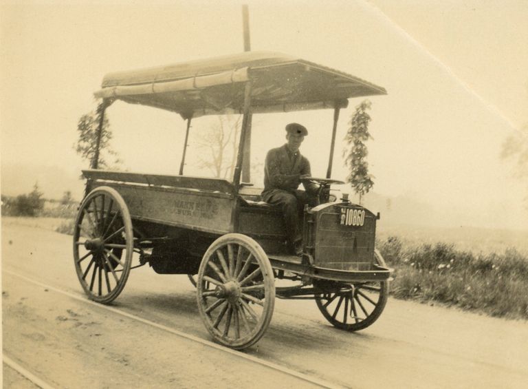          Hartmann Bros.: Hartmann Bros. Hardware Store Delivery Van, c. 1914 picture number 1
   