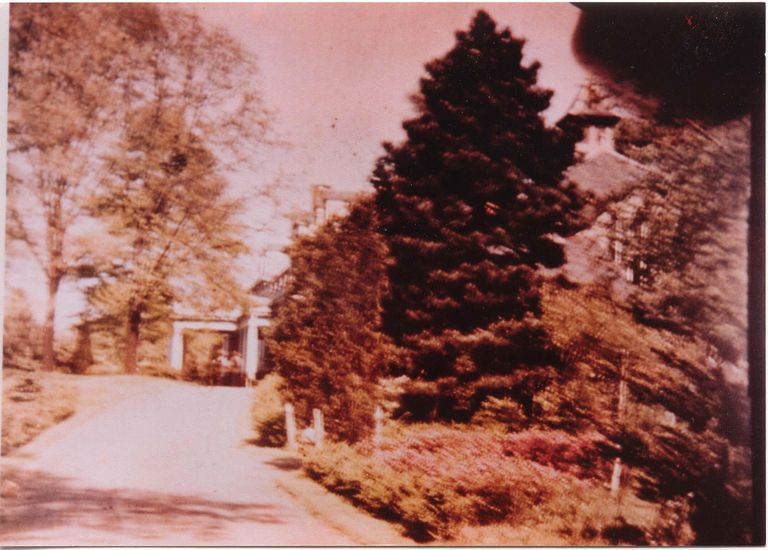          Hartshorn: Porte Cochere of Former Hartshorn mansion picture number 1
   