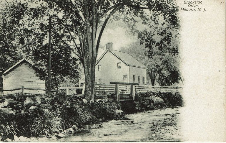          Brookside Drive: Brookside Drive with Barn, Millburn picture number 1
   