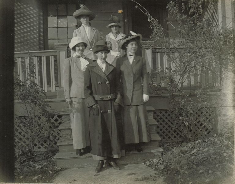          Marshall-Schmidt Album: Margaret Marshall and 4 Women Outside a House picture number 1
   