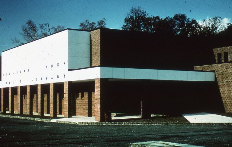          Millburn Free Public Library, Lacawanna Place Entrance, May 1977
   