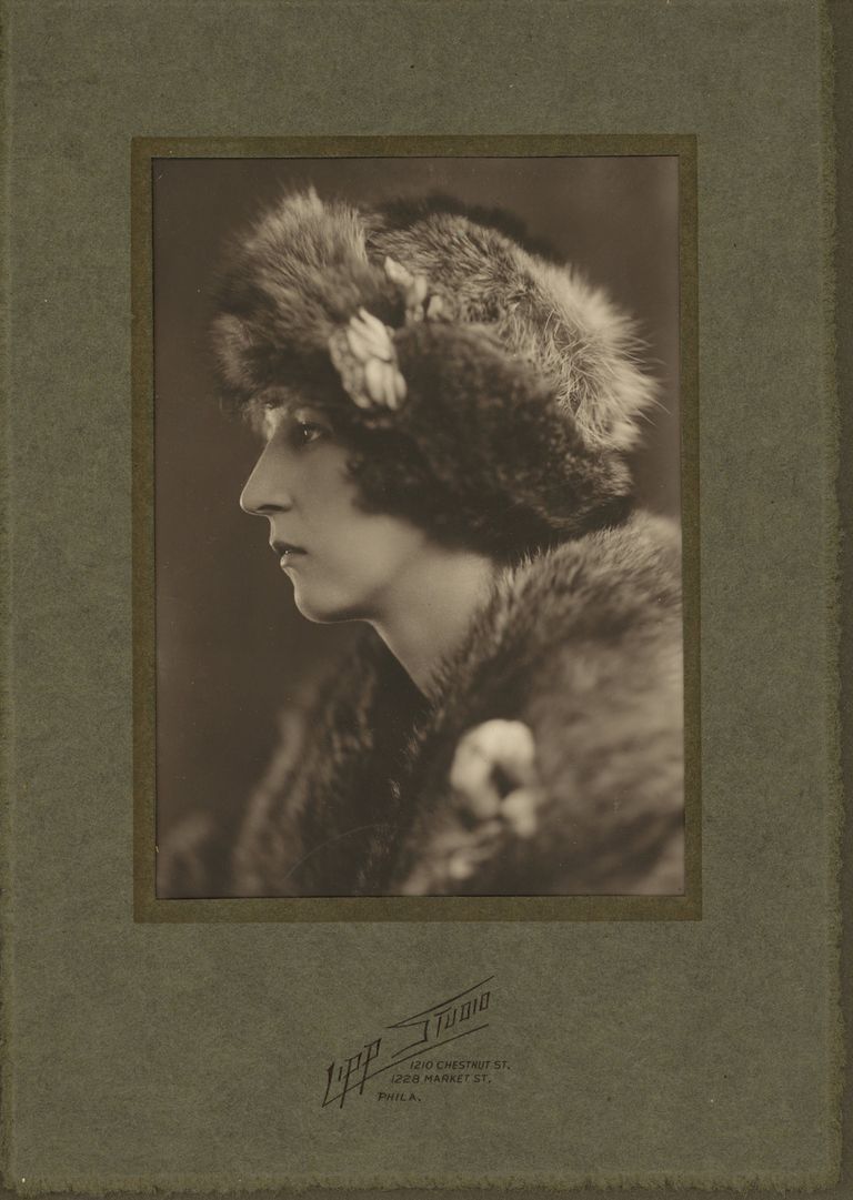          Nadin: Ruby Ethel Matthews Lyon Photograph, 1922 picture number 1
   