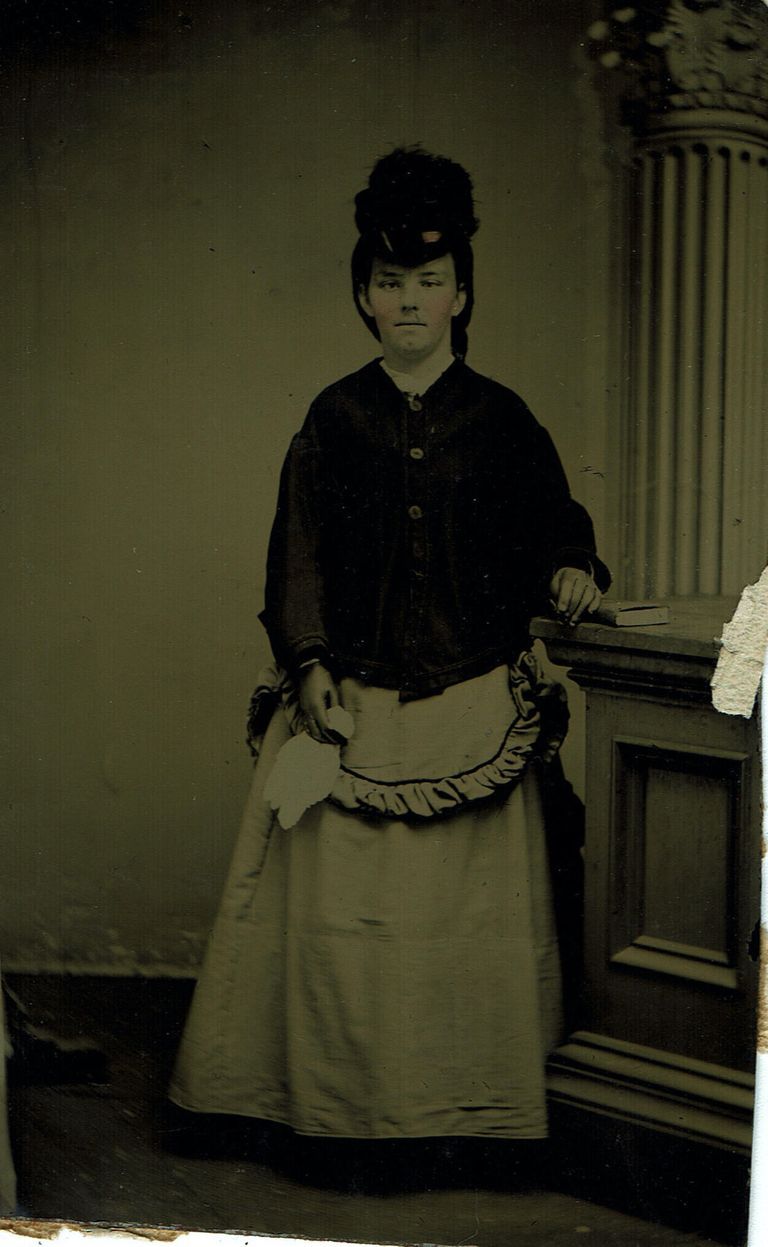          Killoran: Unidentified female from Killoran photo album, c. 1860 picture number 1
   
