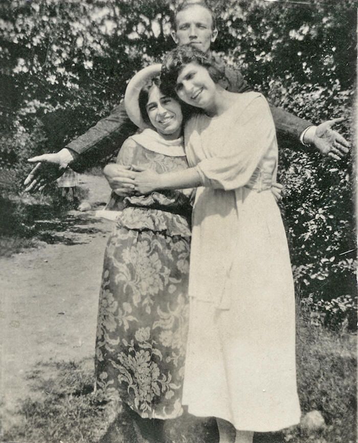          Photograph: Two Women and a Man in Millburn, 1920 picture number 1
   
