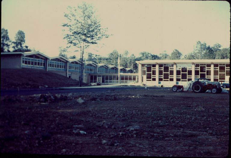          Deerfield Elementary School, 1962 picture number 1
   