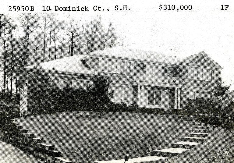          10 Dominick Court, Short Hills picture number 1
   