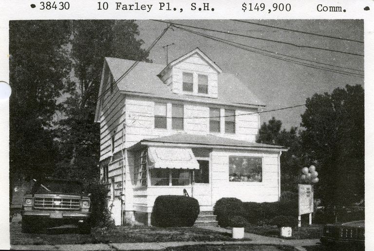          10 Farley Place, Short Hills picture number 1
   