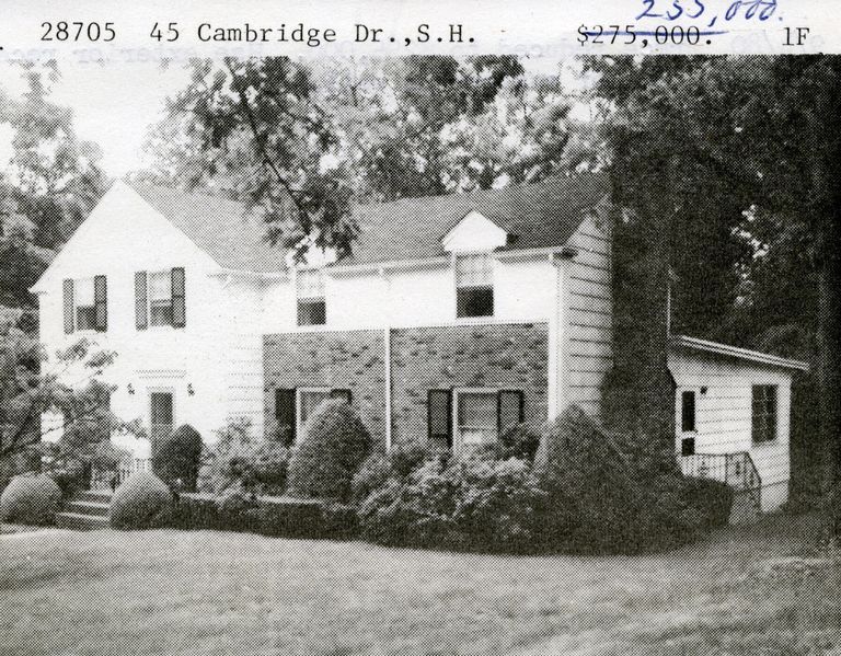          45 Cambridge Drive, Short Hills picture number 1
   