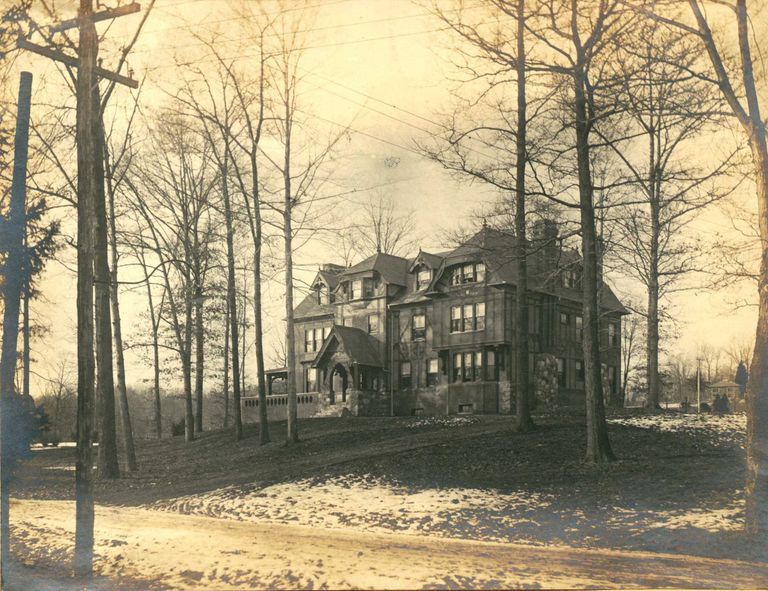          Hartshorn Album 3: Hartshorn House in Winter picture number 1
   