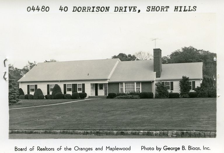          40 Dorison Drive, Short Hills picture number 1
   