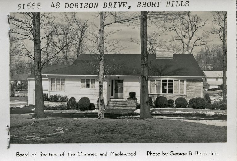          48 Dorison Drive, Short Hills picture number 1
   