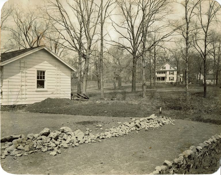          56 Highland Avenue Garage, 1927 picture number 1
   