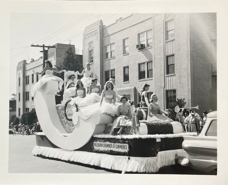          Centennial Parade: Millburn Chamber of Commerce Float (1957) picture number 1
   