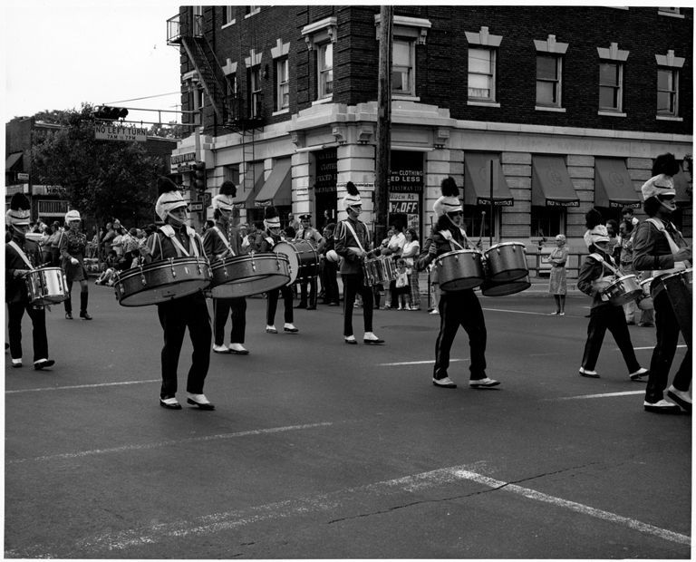          Memorial Day Parade Millburn, 1976 picture number 1
   