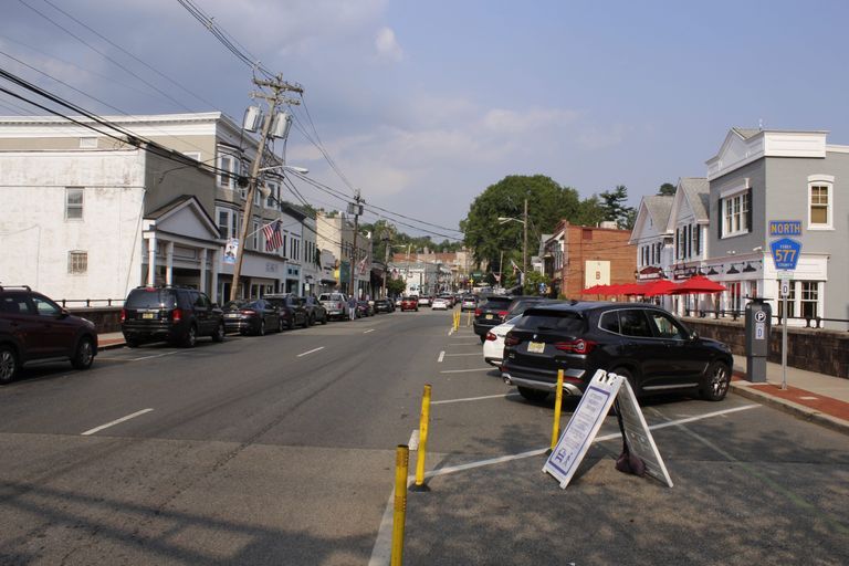          Millburn Avenue: View of Millburn Avenue Looking East, 2024 picture number 1
   