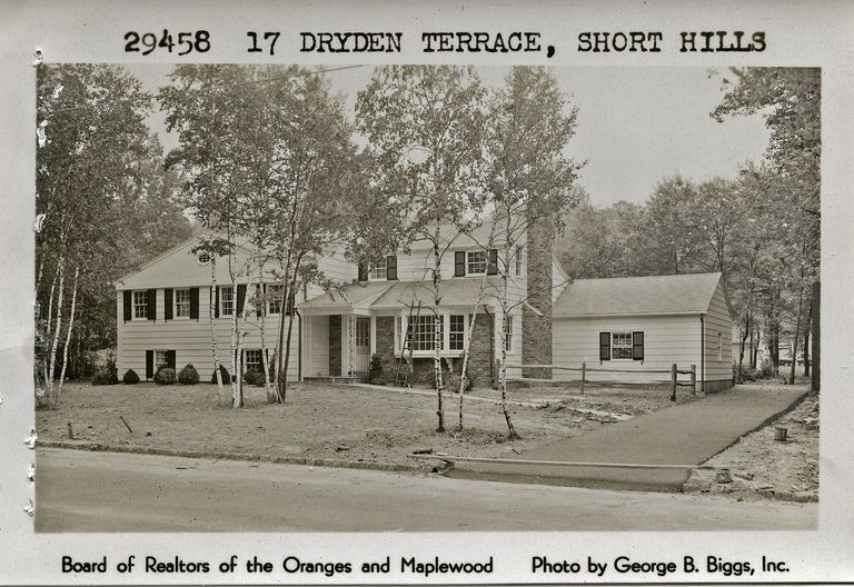          17 Dryden Terrace Short Hills picture number 1
   