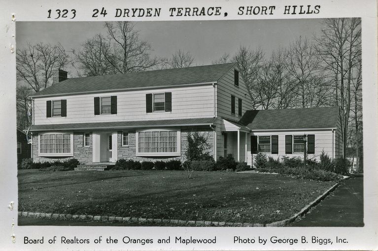          24 Dryden Terrace, Short Hills picture number 1
   