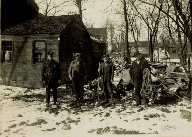          Municipal Employees Clearing Debris 23 Essex Street, c. 1926 picture number 1
   