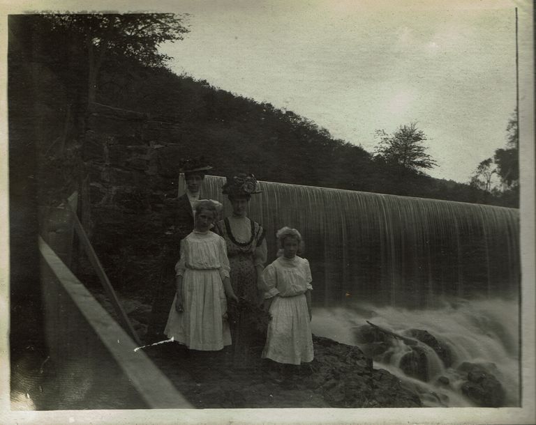          Marshall-Schmidt Album: Marshall Girls by Waterfall picture number 1
   