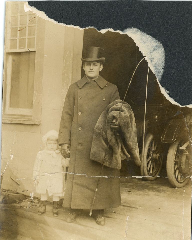          Mangold: William Peter Mangold in Livery Uniform with Audrey picture number 1
   